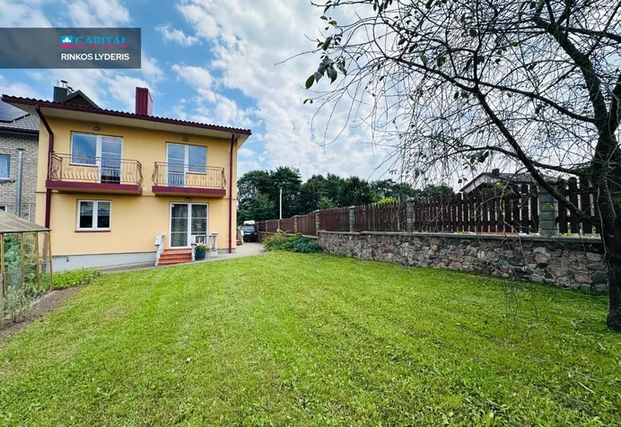 Gyvenamojo namo dalis Vilniuje, Grigiškėse