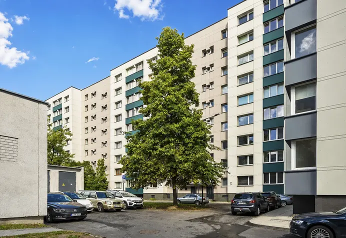 3 kambarių butas Vilniuje Šeškinėje, Ozo g.