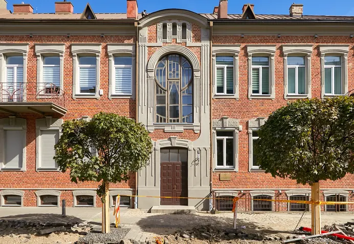 Listing image