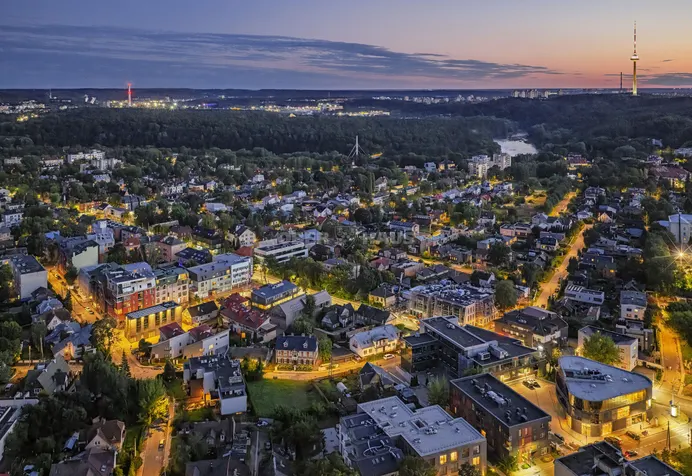 4 kambarių butas Vilniuje, Žvėryne, A. Mickevičiaus g.