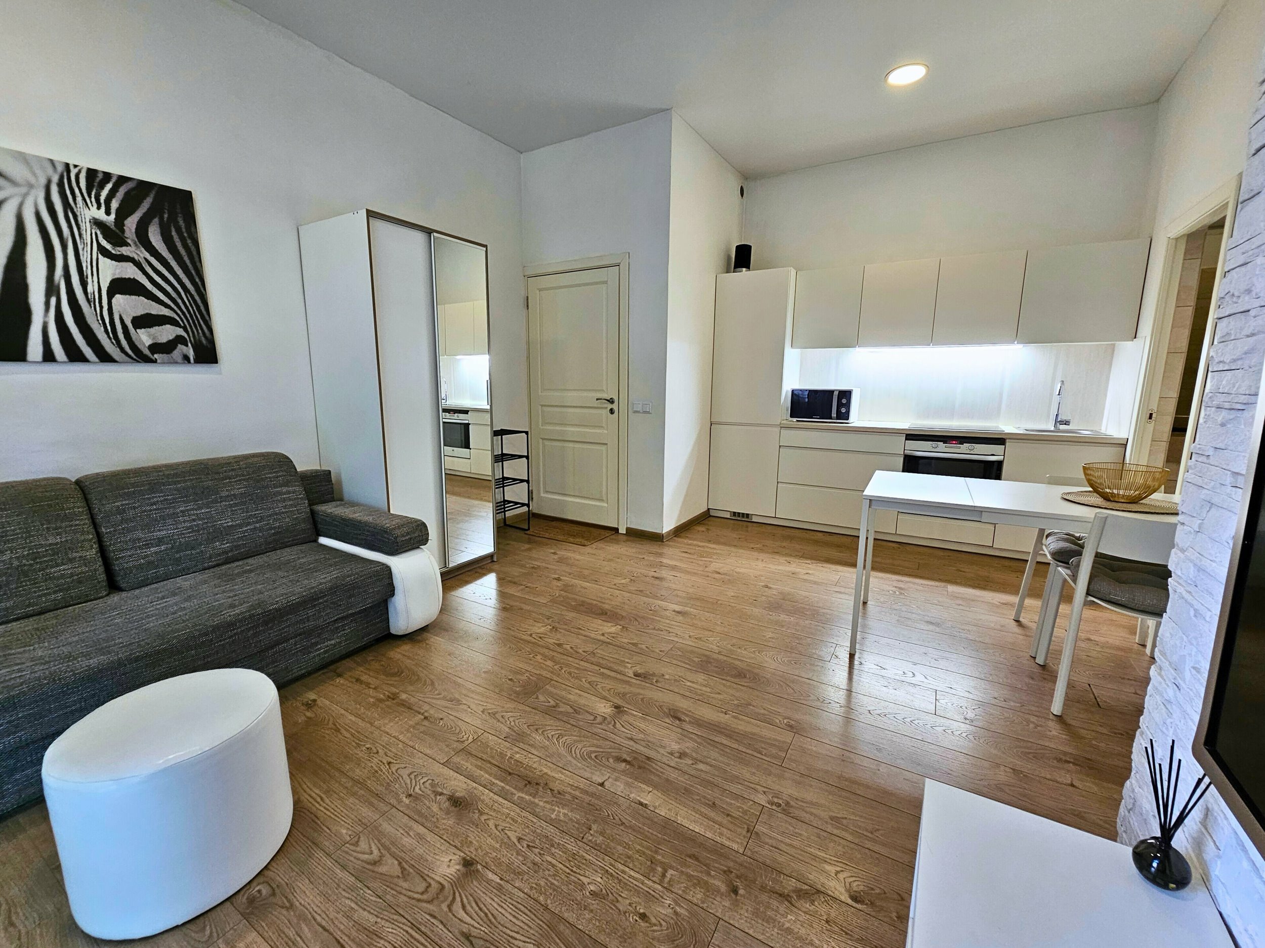 Islandijos g., Senamiestis, Vilnius, 4 kamb. – image 6