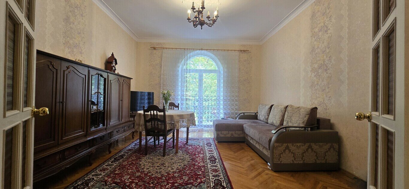 J. Basanavičiaus g., Kėdainiai, 3 kamb. – nuotrauka 1