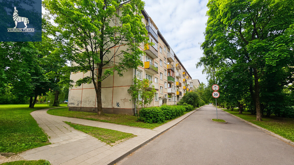 V. Pietario g., Naujamiestis, Vilnius, 3 kamb. – nuotrauka 1