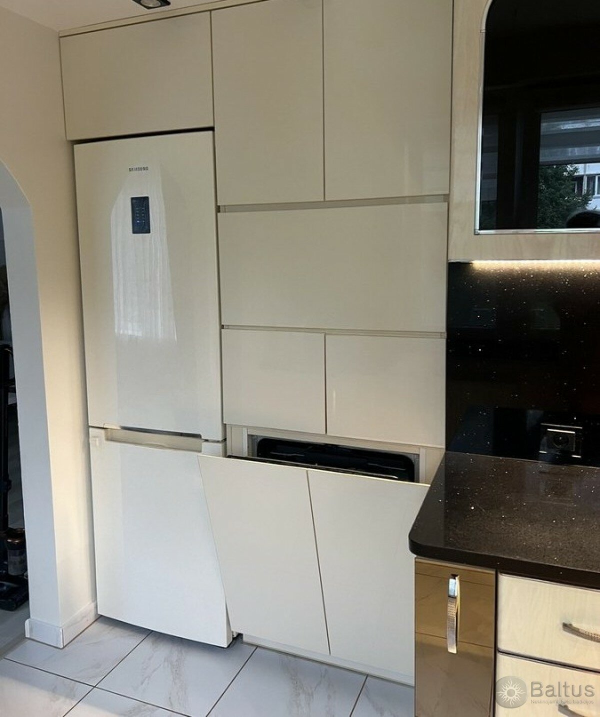 Statybininkų pr., Naujakiemis, Klaipėda, 3 kamb. – nuotrauka 5