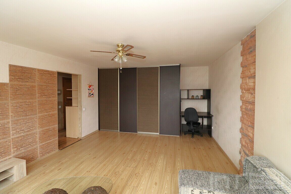 J. Basanavičiaus g., Centras, Panevėžys, 1 kamb. – image 4