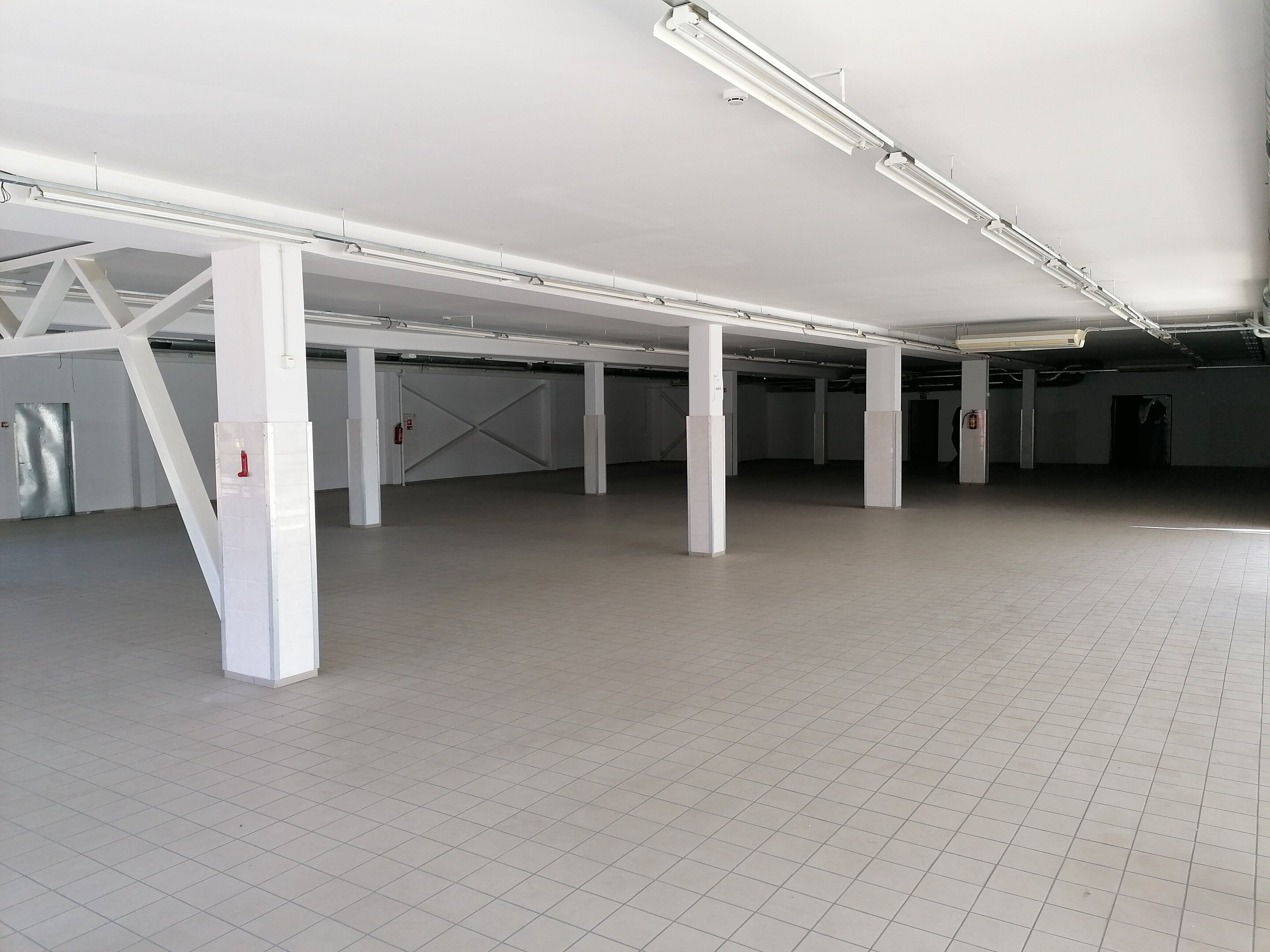 Для бюро / Складскoe / Торговое/сервисное Помещения в аренду Šiauliuose, Centre, Vytauto g. – изображение 6