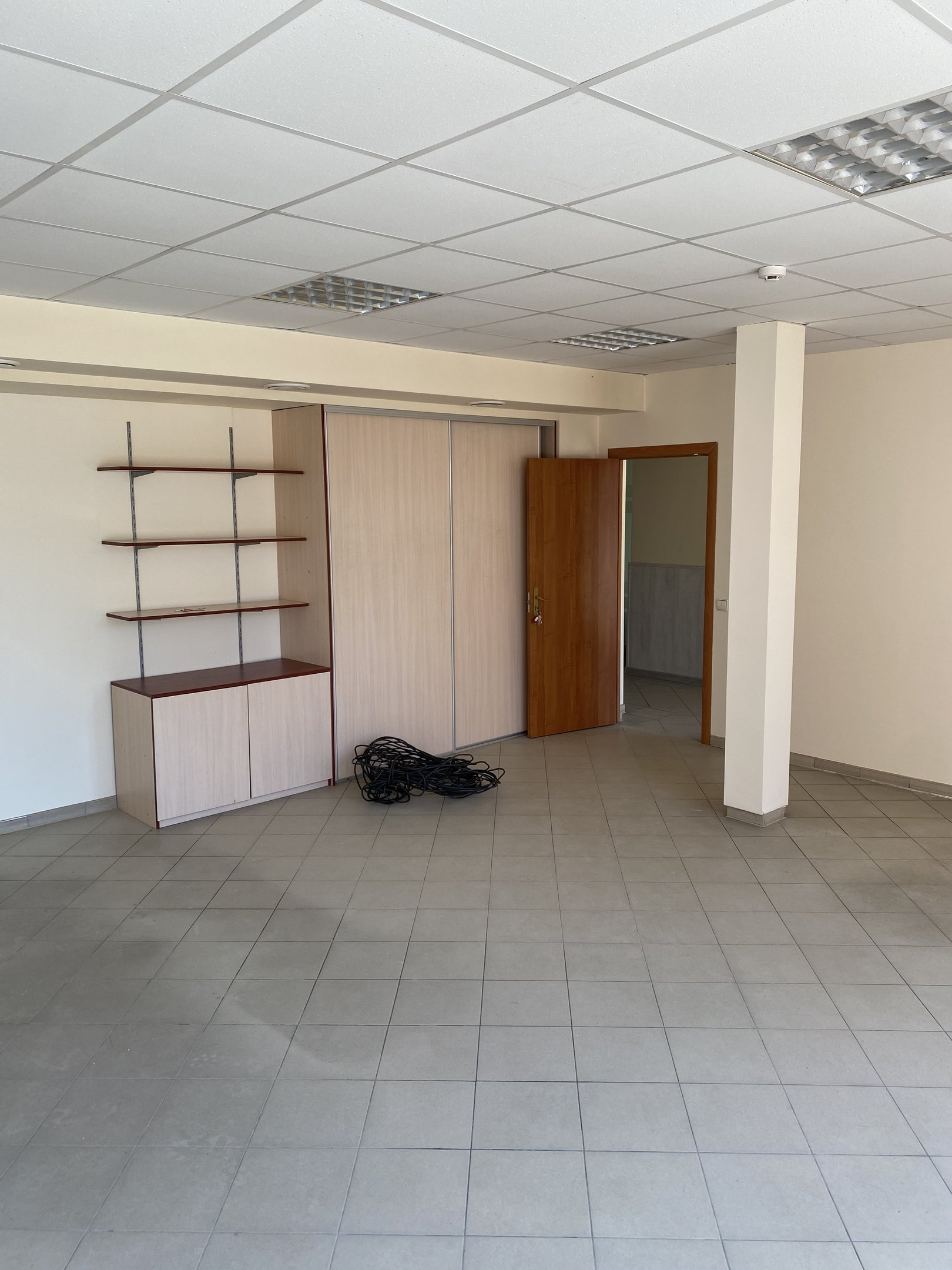 Для бюро / Торговое/сервисное / Производственнoe и складскoe Помещения в аренду Šiauliuose, Centre, Rūdės g. – изображение 4