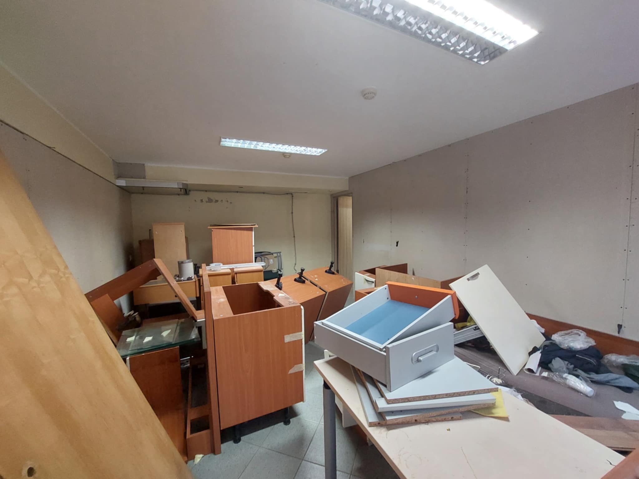 Складскoe / Производственнoe и складскoe / Прочее Помещения в аренду Vilniuje, Karoliniškėse, Sietyno g. – изображение 3