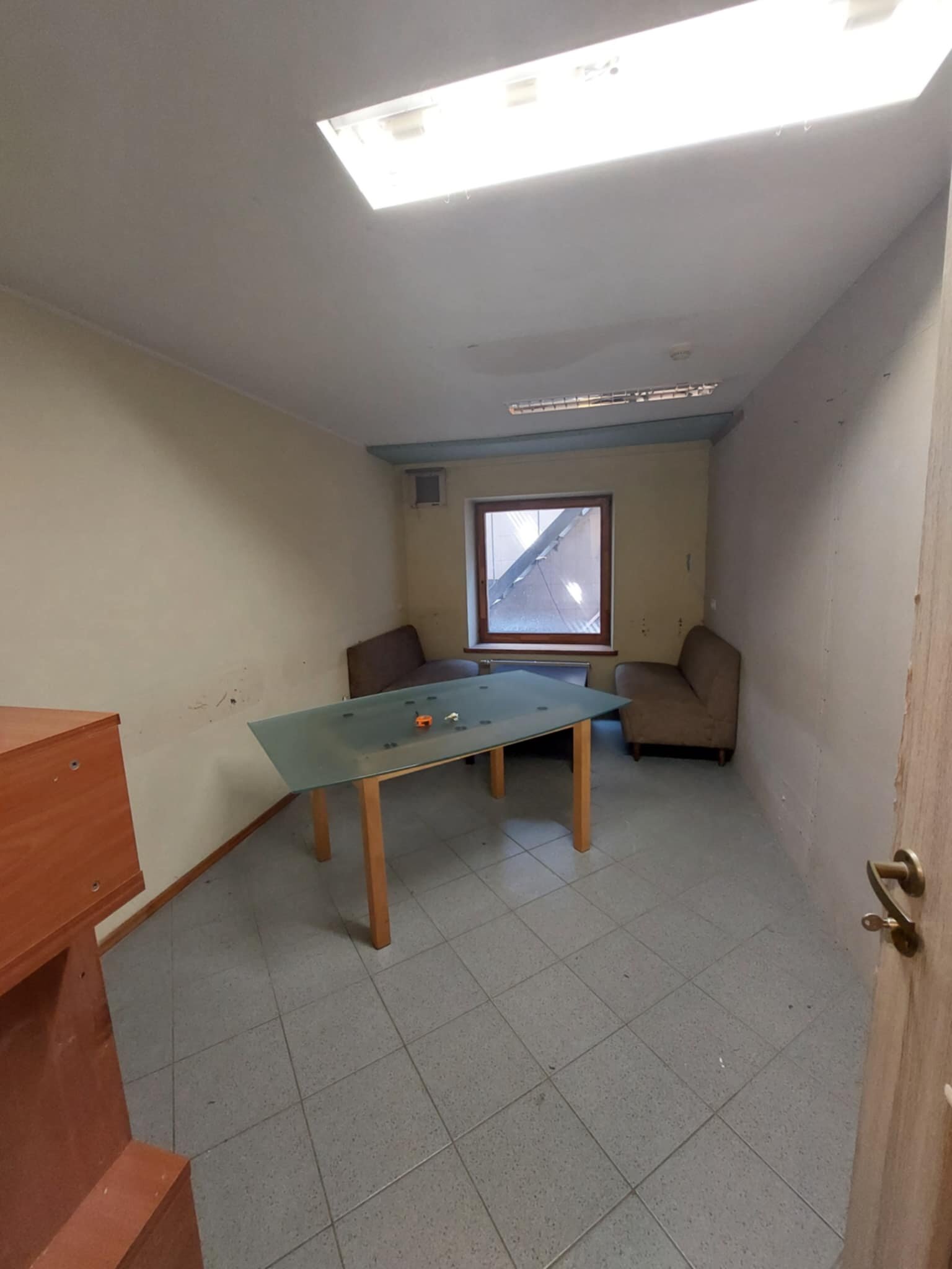 Складскoe / Производственнoe и складскoe / Прочее Помещения в аренду Vilniuje, Karoliniškėse, Sietyno g. – изображение 4
