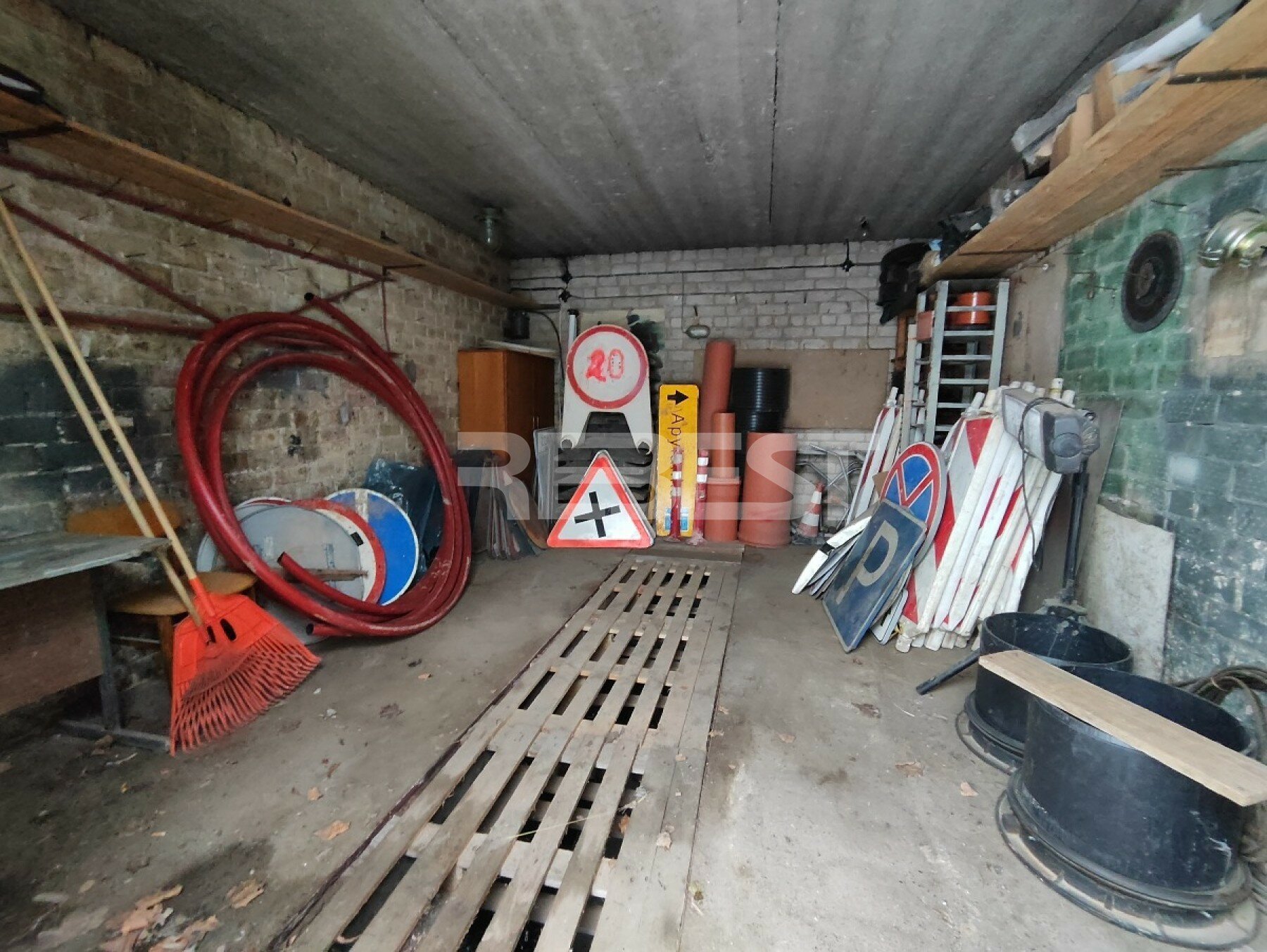 Listing image
