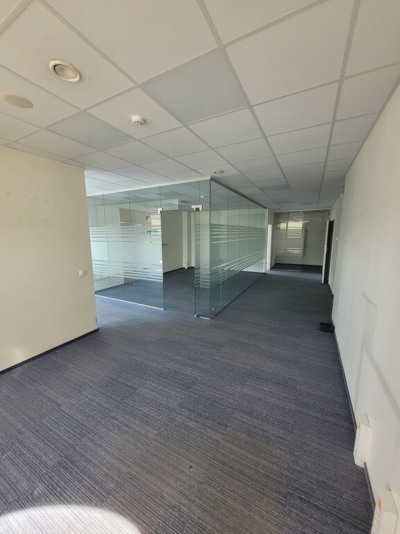 Office Premises for rent Vilniuje, Karoliniškėse, Mėnulio g. – image 4