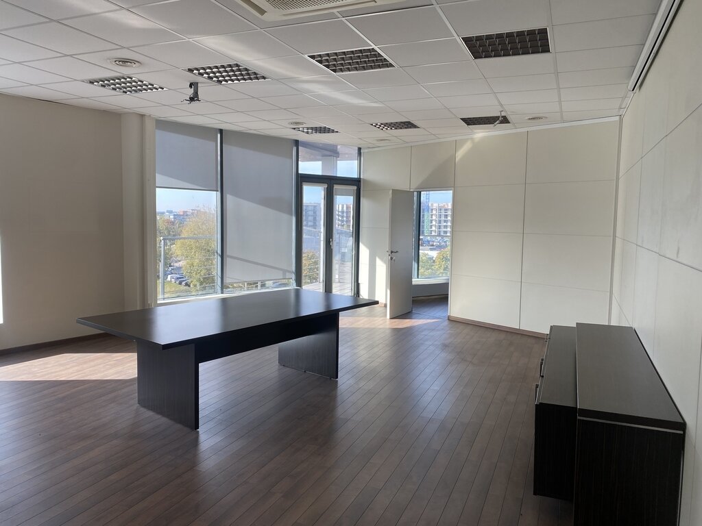 Office / Alimentation Premises for rent Vilniuje, Žirmūnuose, Kareivių g. – image 3