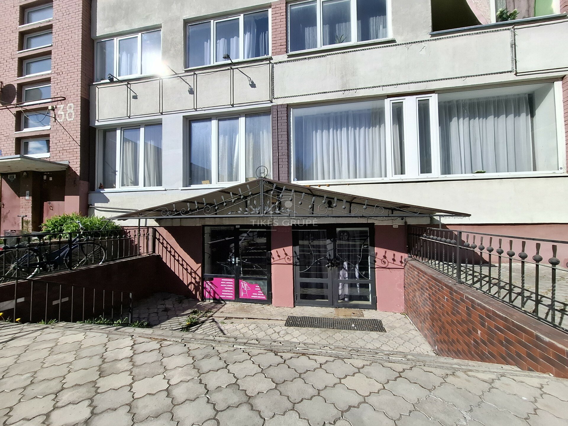 Listing image