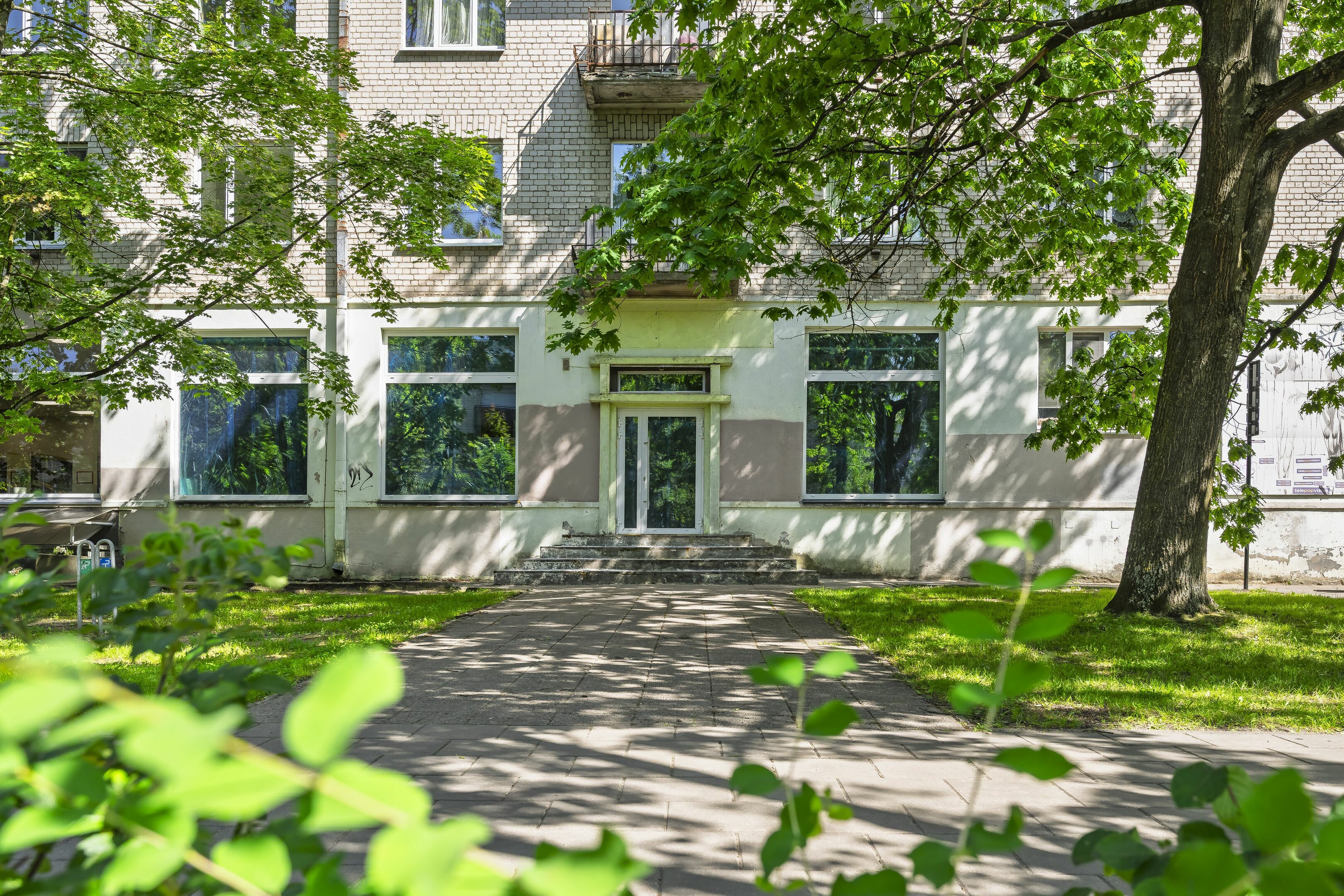 Listing image