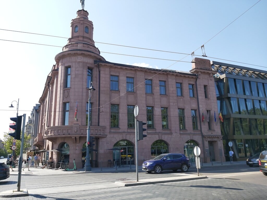Office Premises for rent Vilniuje, Senamiestyje, Gedimino pr. – image 1