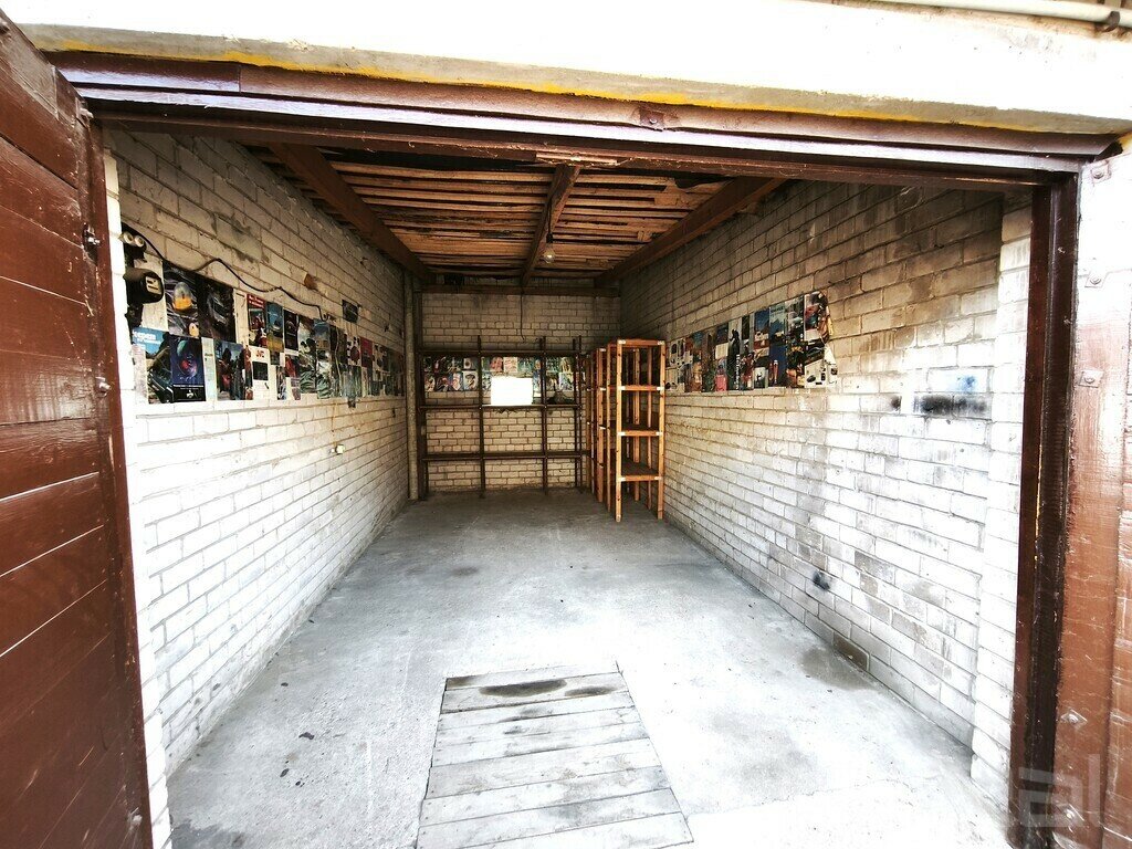 Garage Utenos r. sav., Utenoje, Vaižganto g. – image 5
