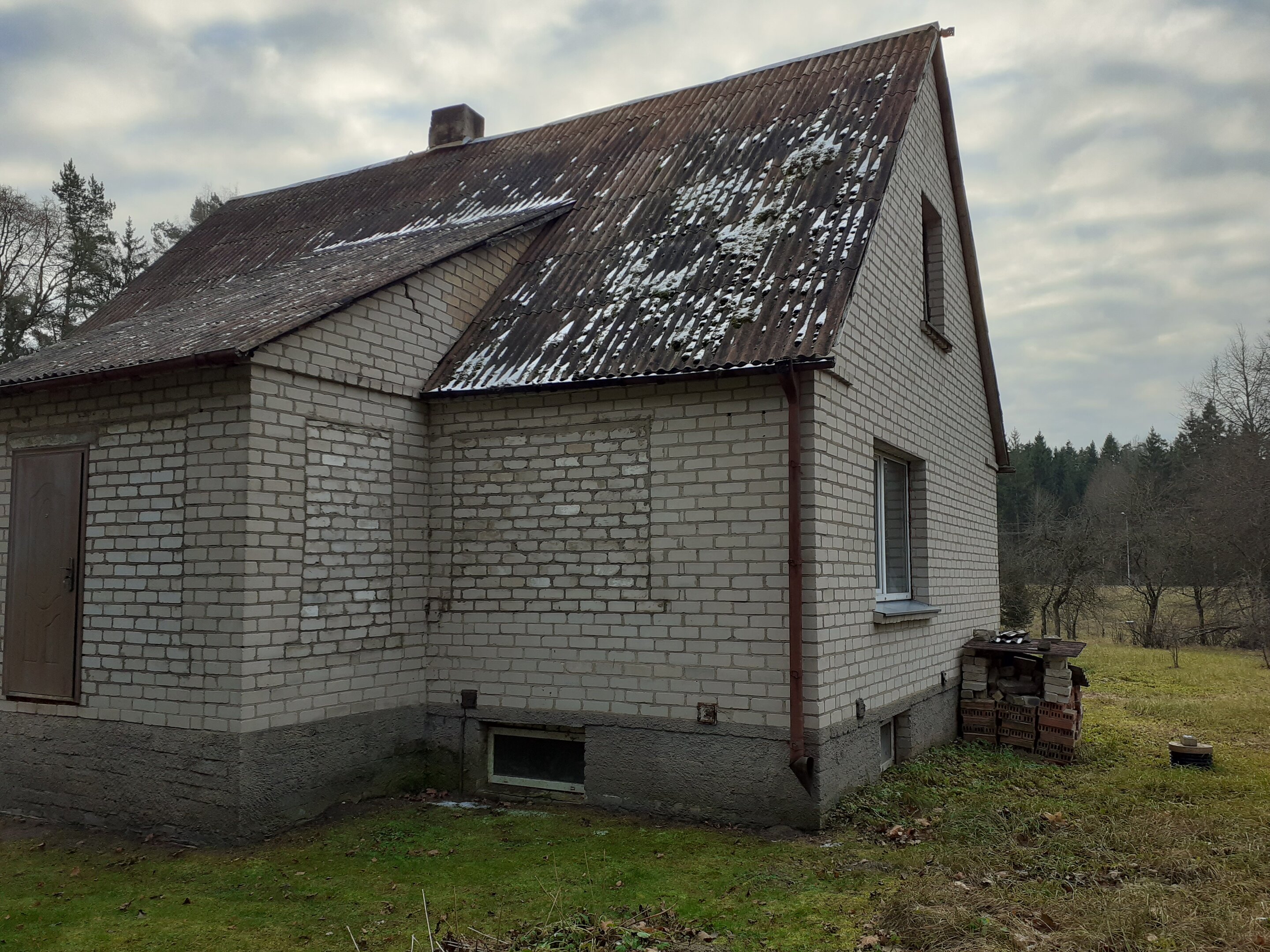 Gyvenamojo namo dalis Kelmės rajono sav., Tytuvėnuose, Kalnų g. – nuotrauka 3
