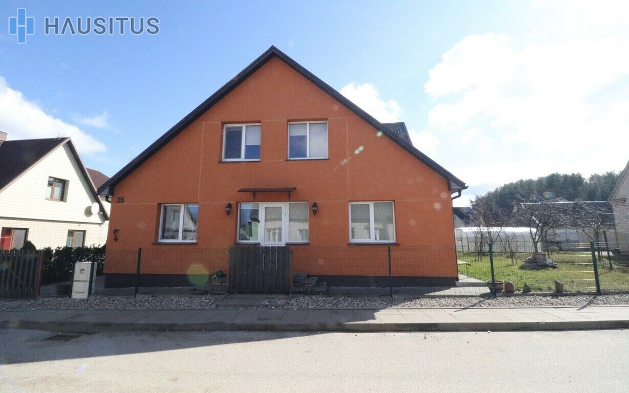 House Anykščių rajono sav., Anykščiuose, Puntuko g. – image 3