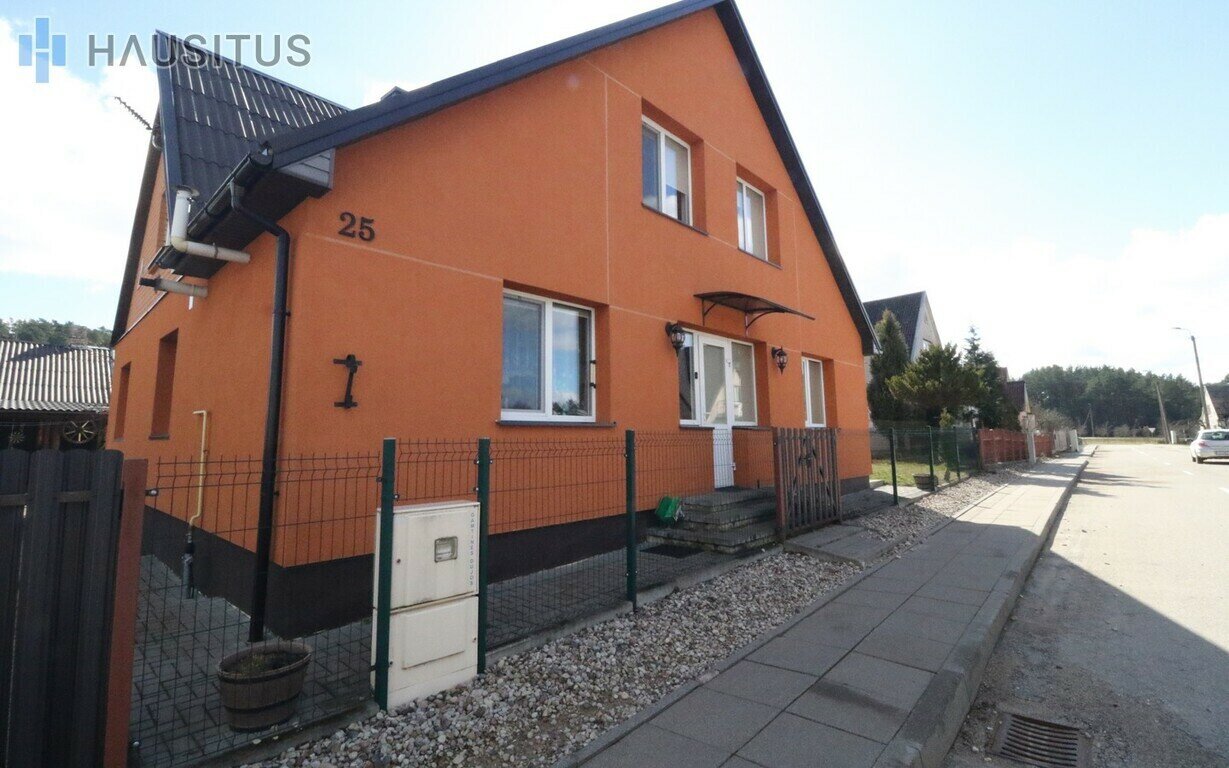 House Anykščių rajono sav., Anykščiuose, Puntuko g. – image 4