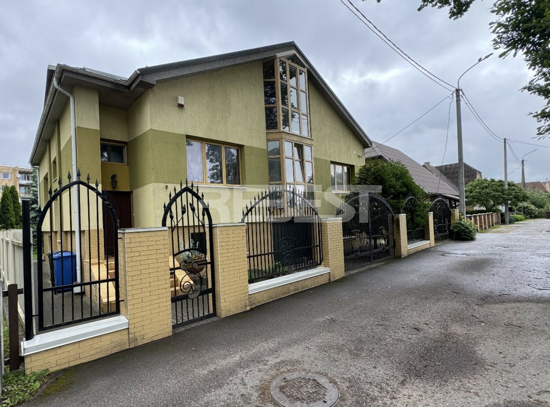 Listing image