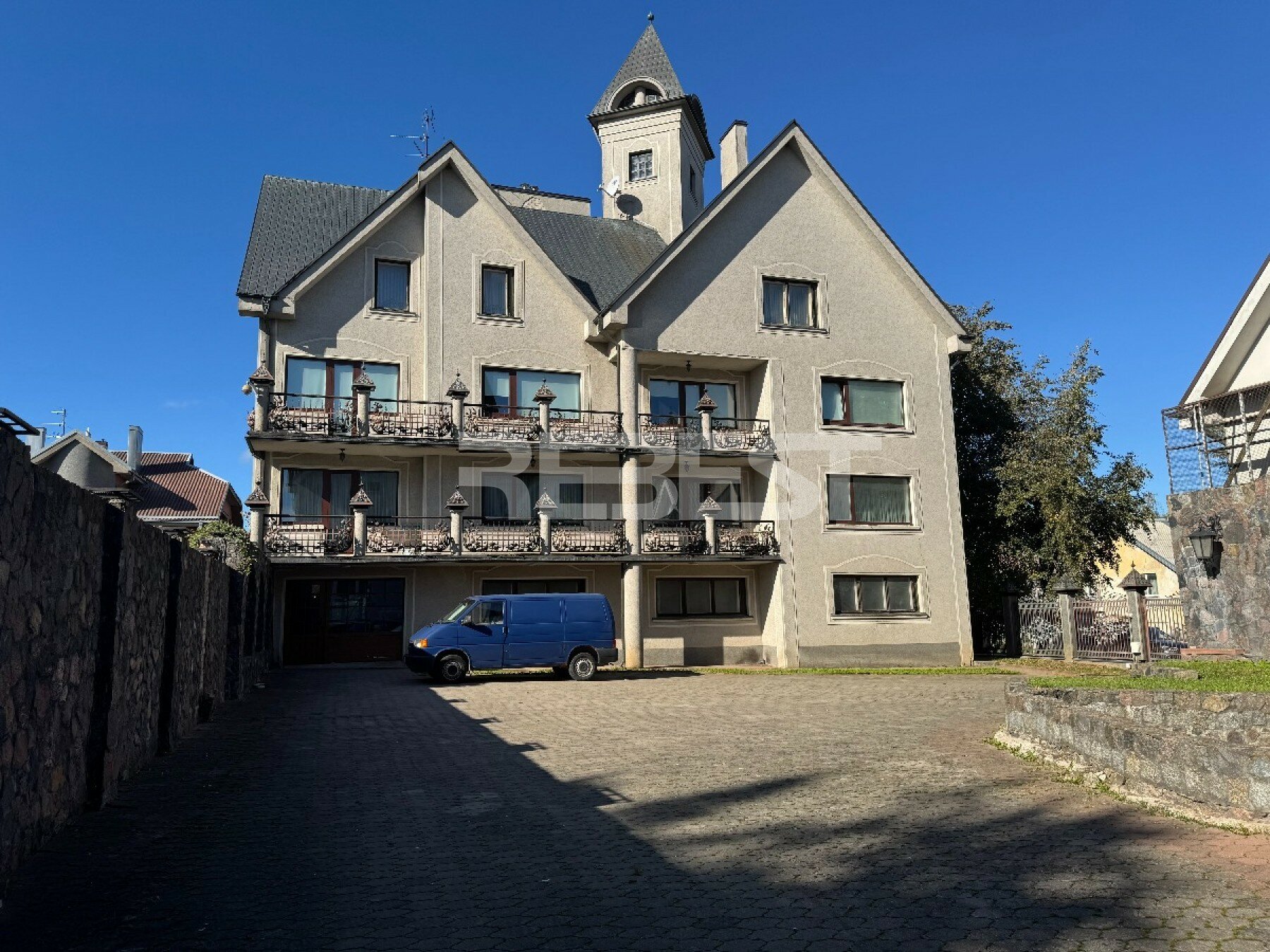 Listing image