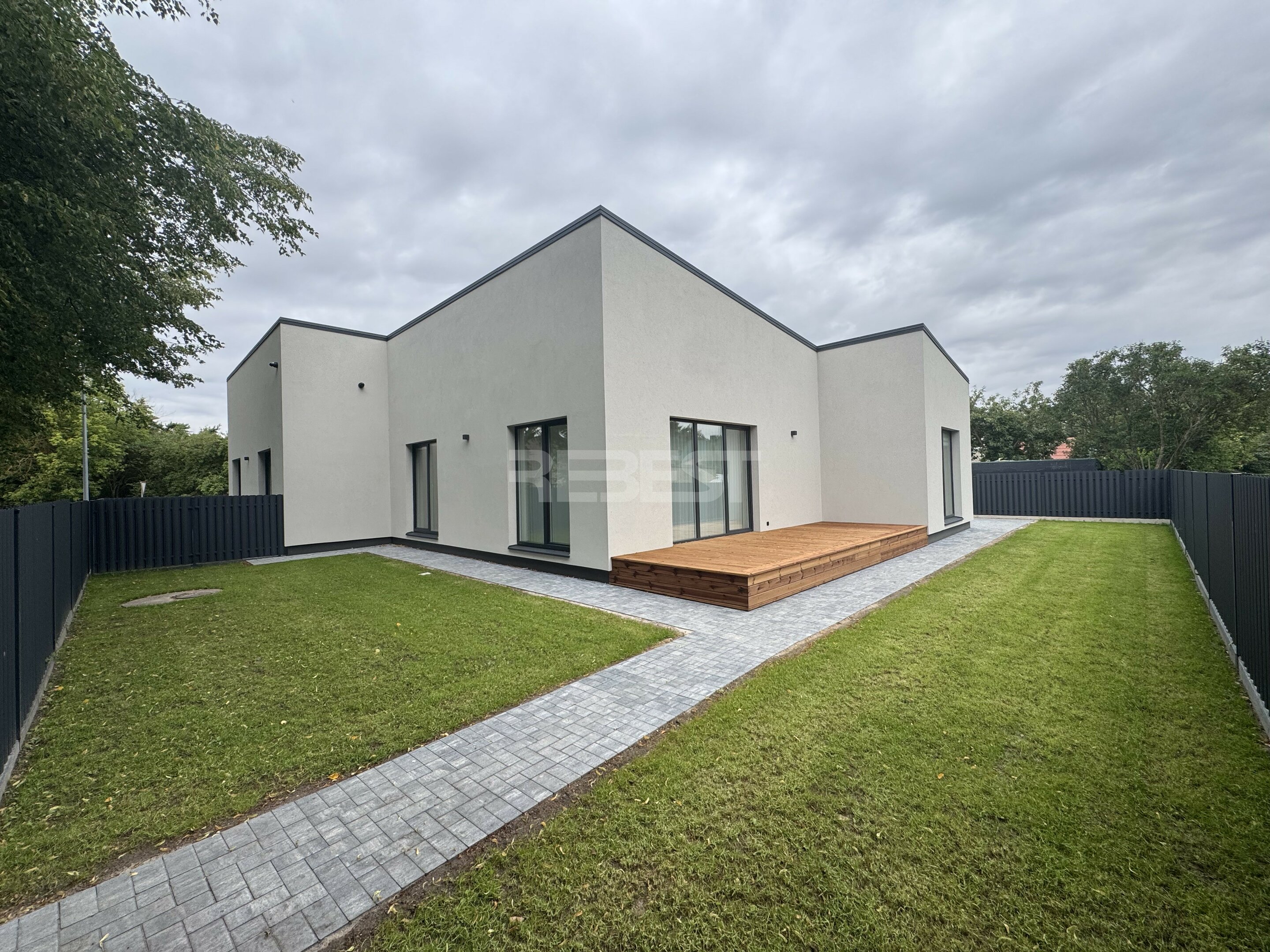 Sublokuotas namas Šiauliuose, Centre, Gumbinės g. – nuotrauka 4