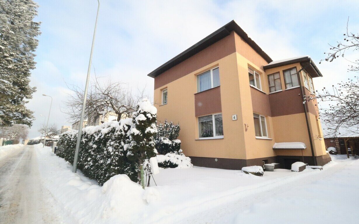 House Anykščių rajono sav., Anykščiuose, Eglėkalnio g. – image 6