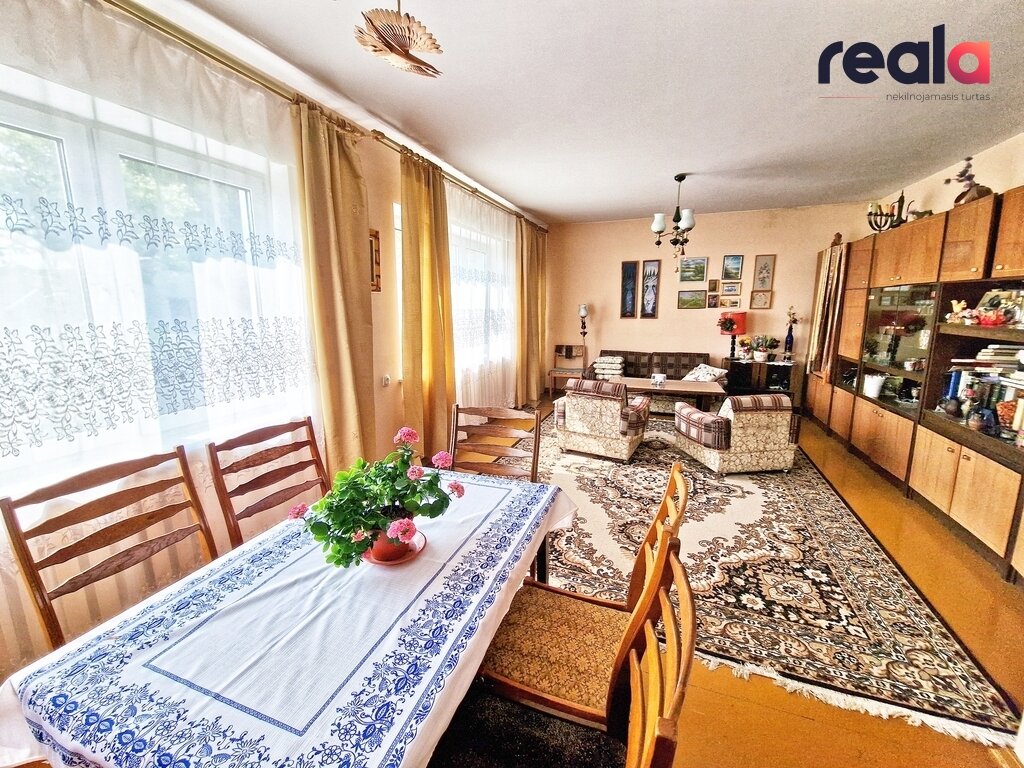 House Joniškio rajono sav., Joniškyje, Malūno g. – image 4