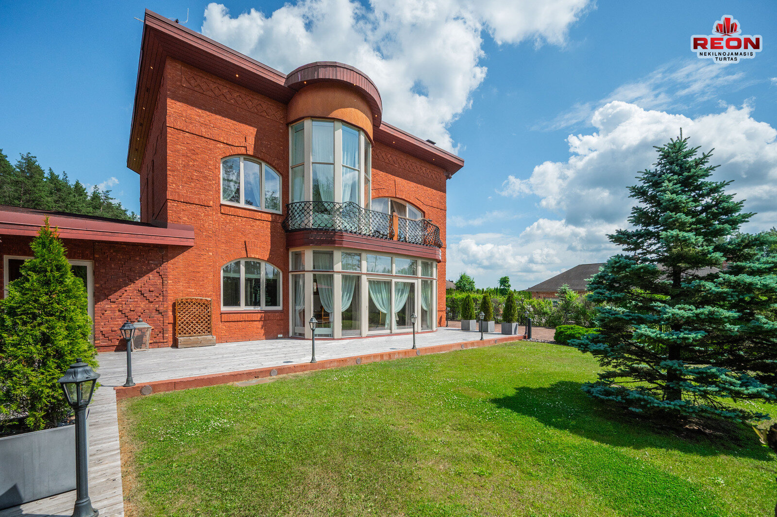 House Vilniaus rajono sav., Verkšionyse, Neries Kilpų g. – image 1