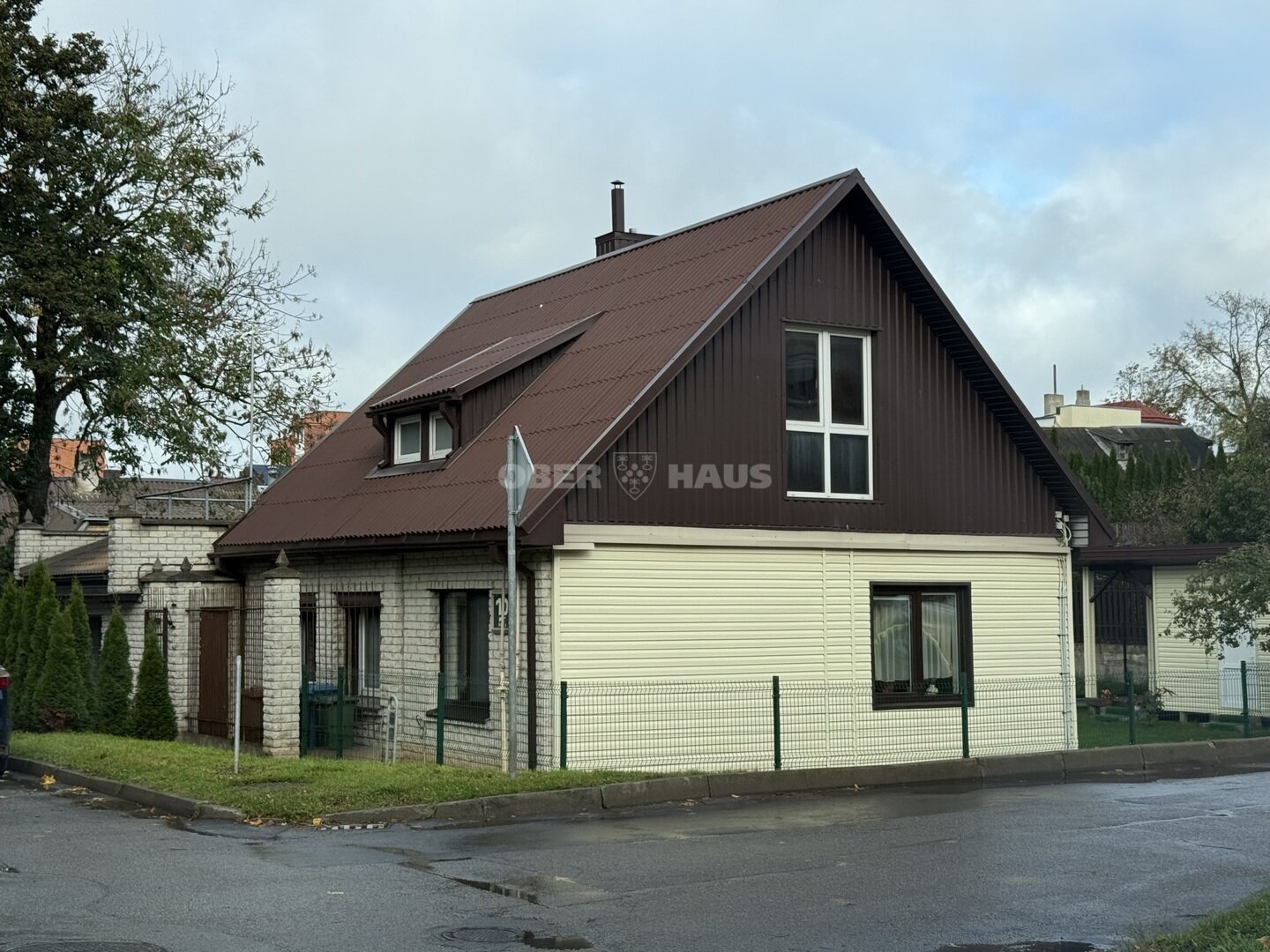Gyvenamasis namas Šiauliuose, Centre, Klevų g. – nuotrauka 1