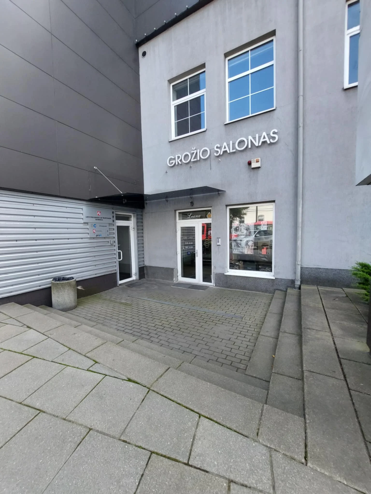Listing image