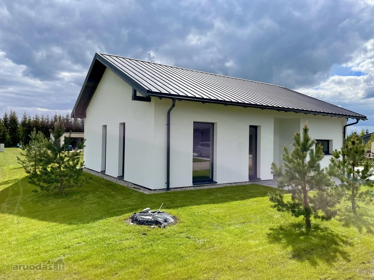 Residential House Kretingos rajono sav., Kveciuose, Paparčio g. – image 4