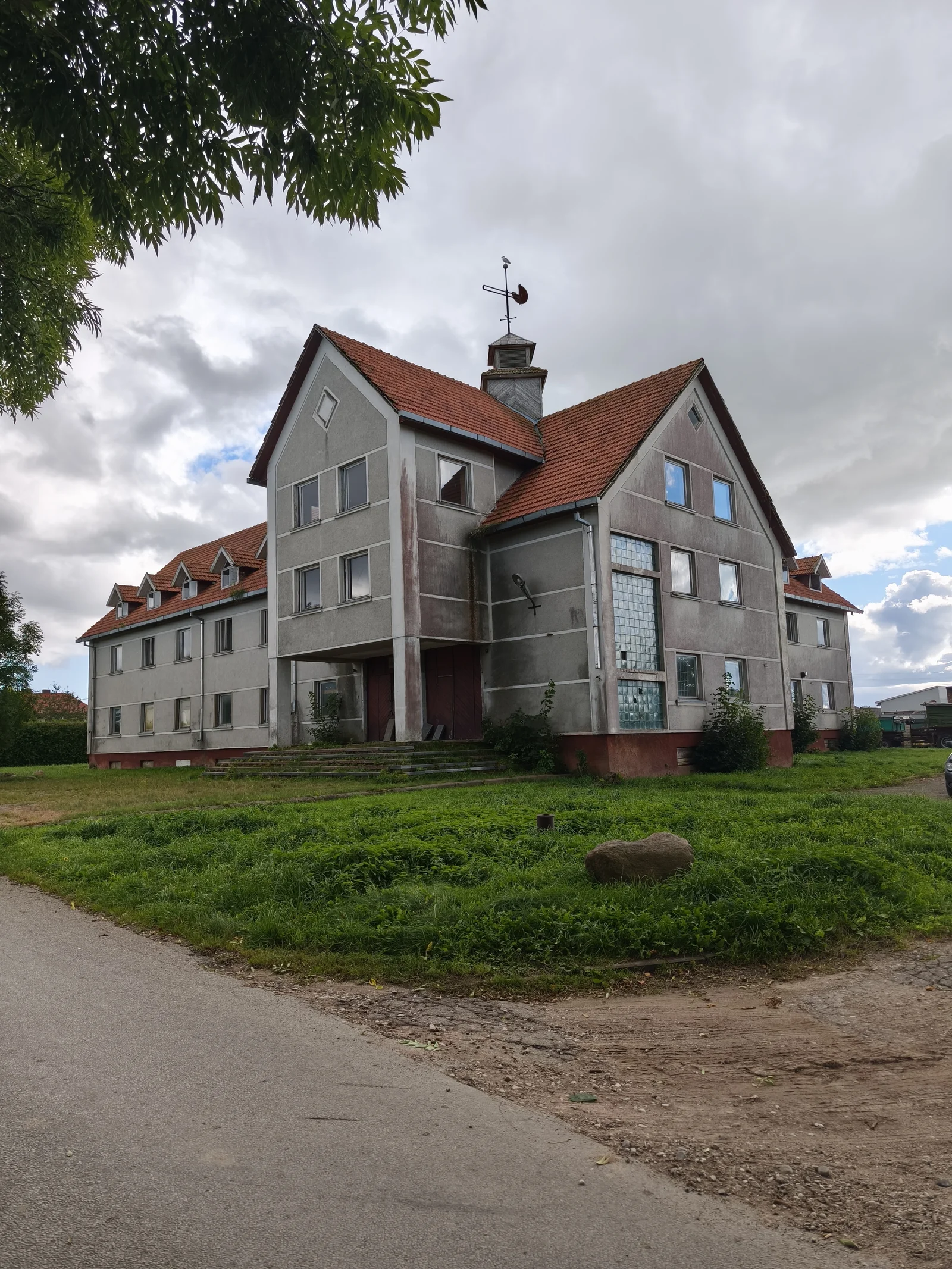 Listing image