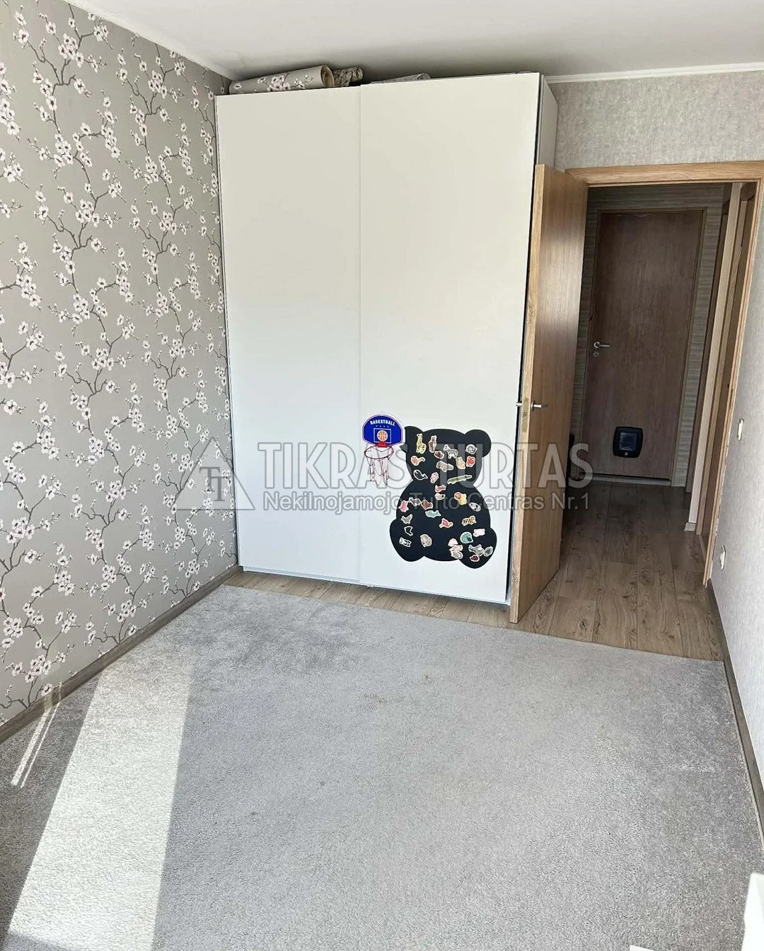 Listing image