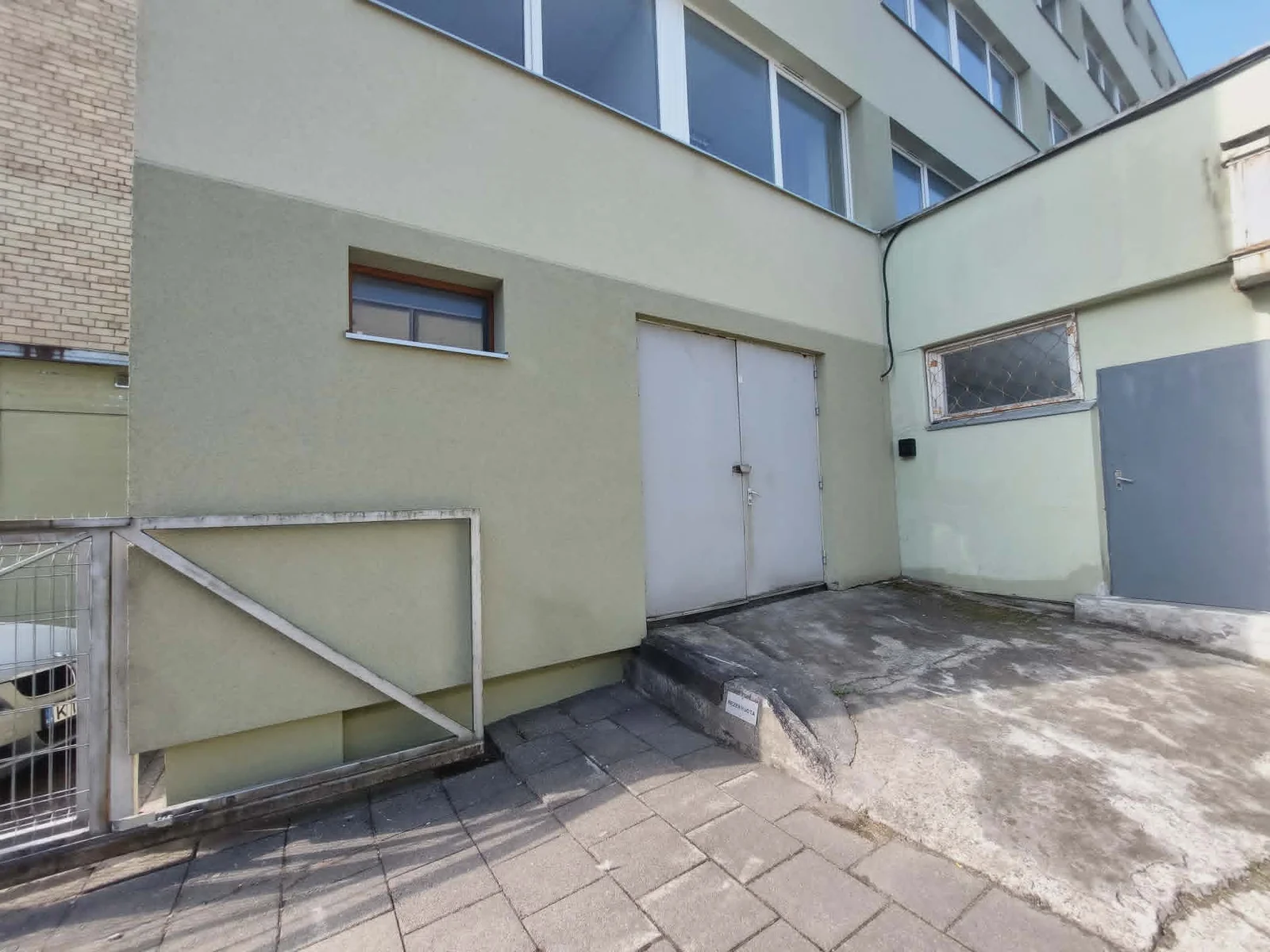 Listing image
