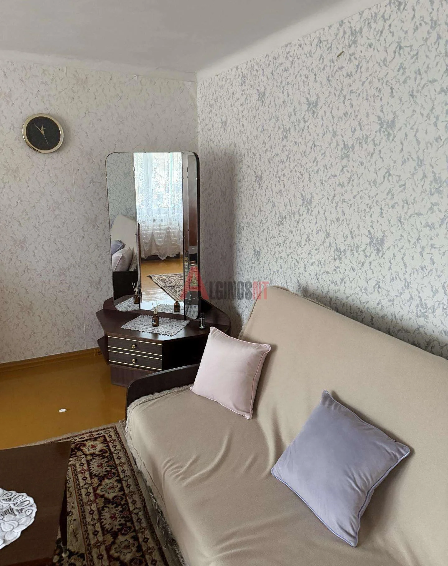Listing image