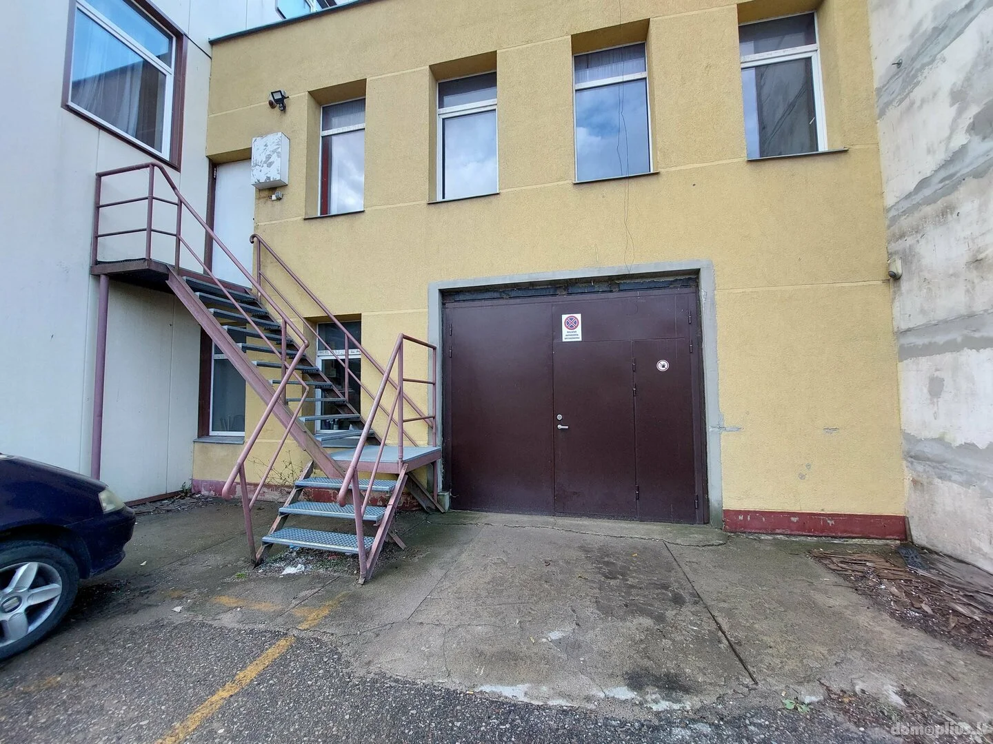 Listing image