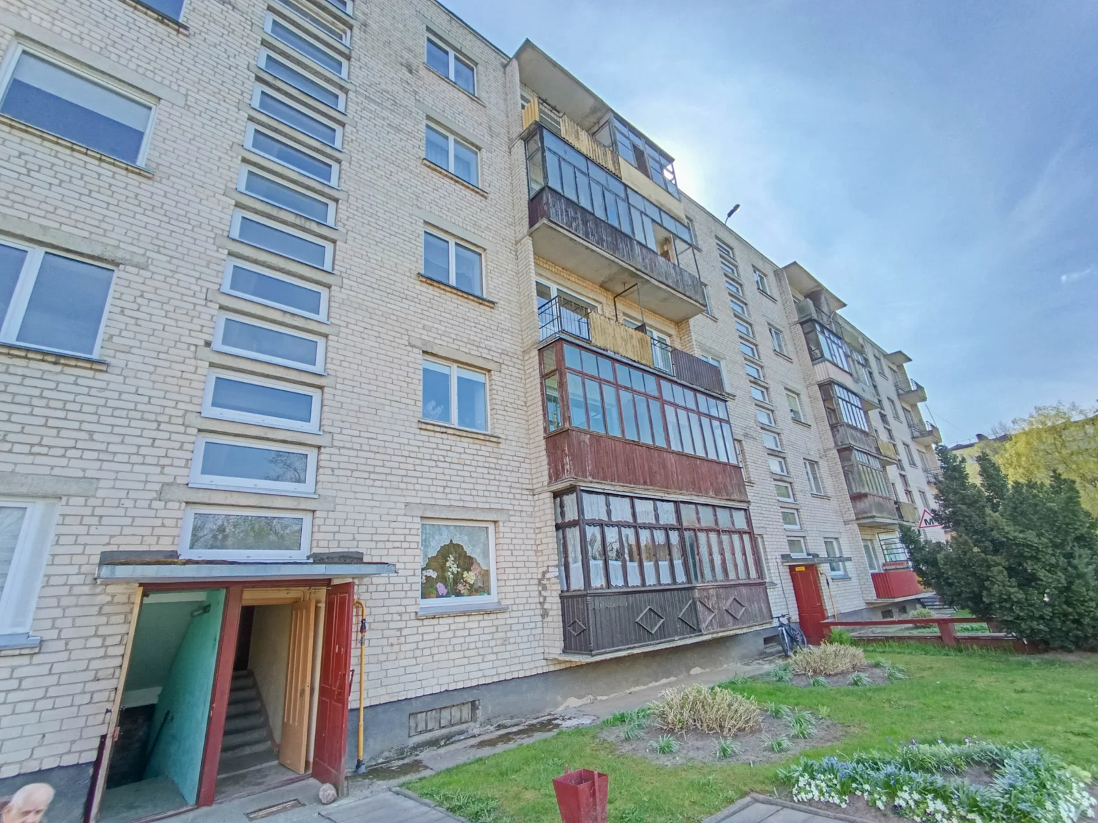 Listing image
