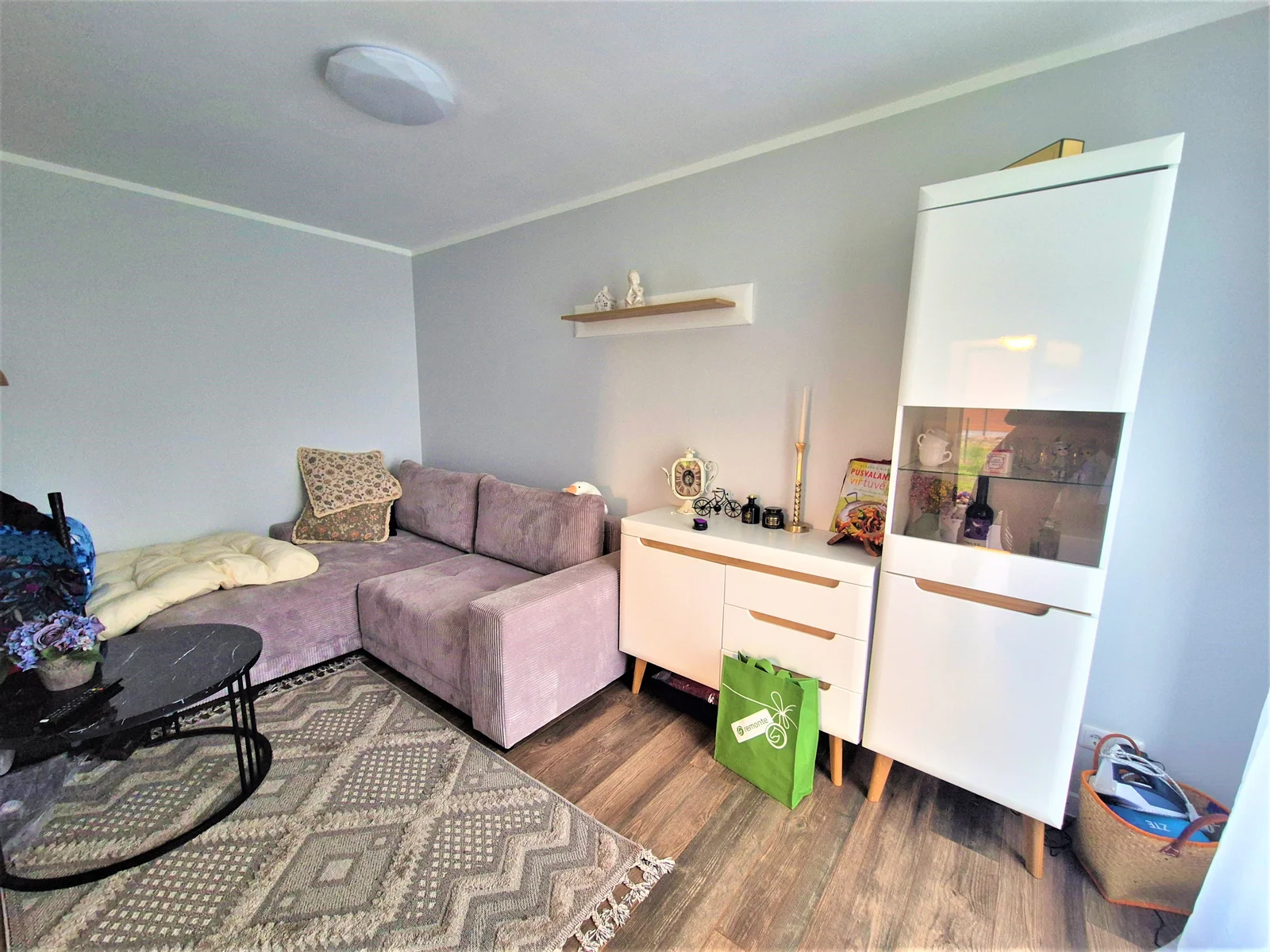 Listing image