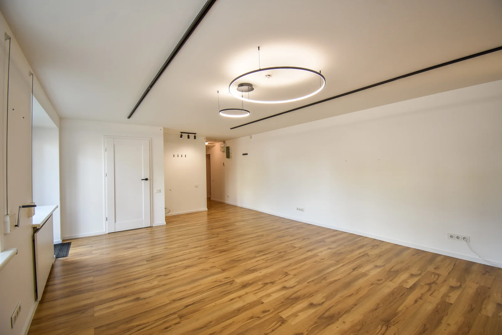 Parduodama Biurui / Prekybos/paslaugų / Kitos patalpos Panevėžyje Centre, Vilniaus g. – nuotrauka 4