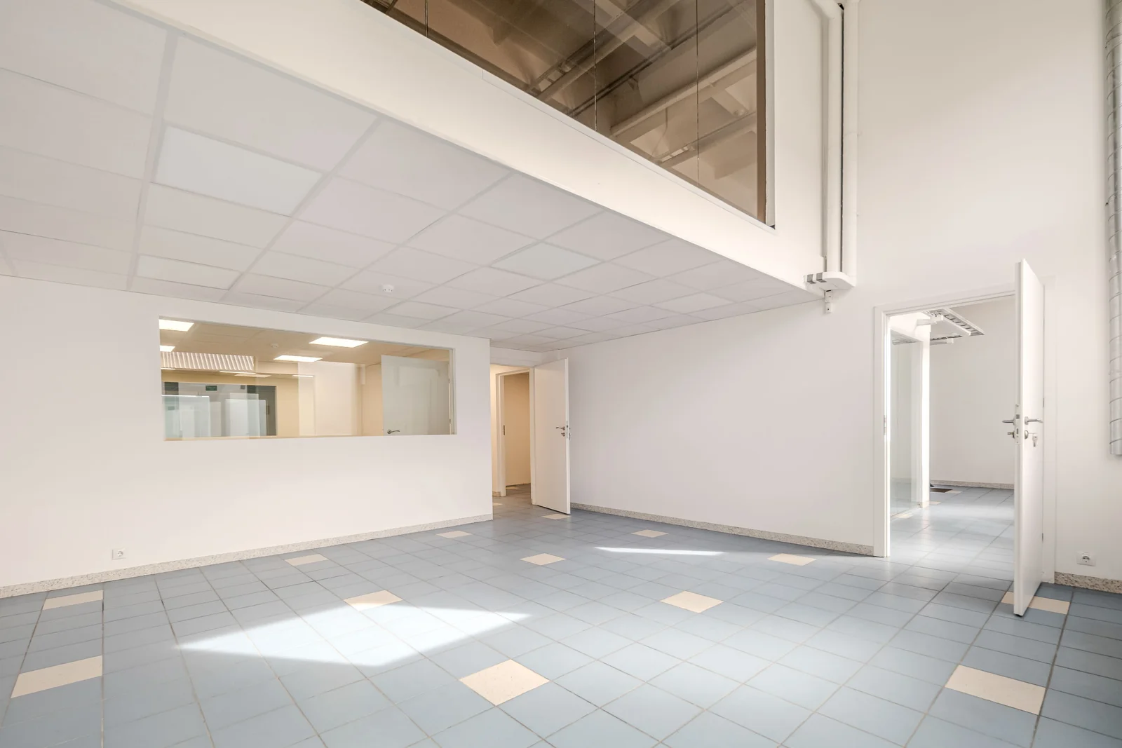 Biurui / Gamybos/Sandėliavimo / Prekybos/paslaugų / Sandėliavimo nuoma Klaipėdoje Centre, Liepų g. – nuotrauka 3