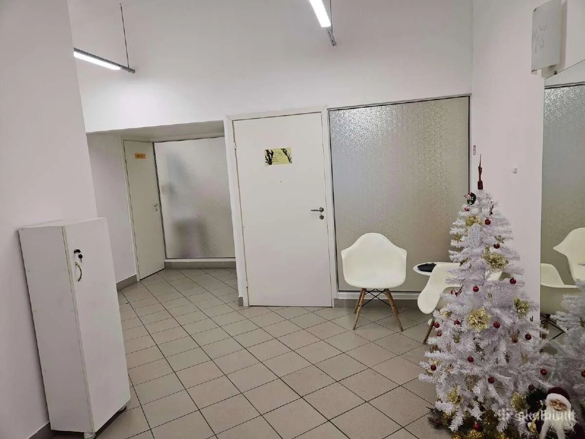 Biurui / Prekybos/paslaugų nuoma Panevėžyje Centre, V. Kudirkos g. – nuotrauka 4