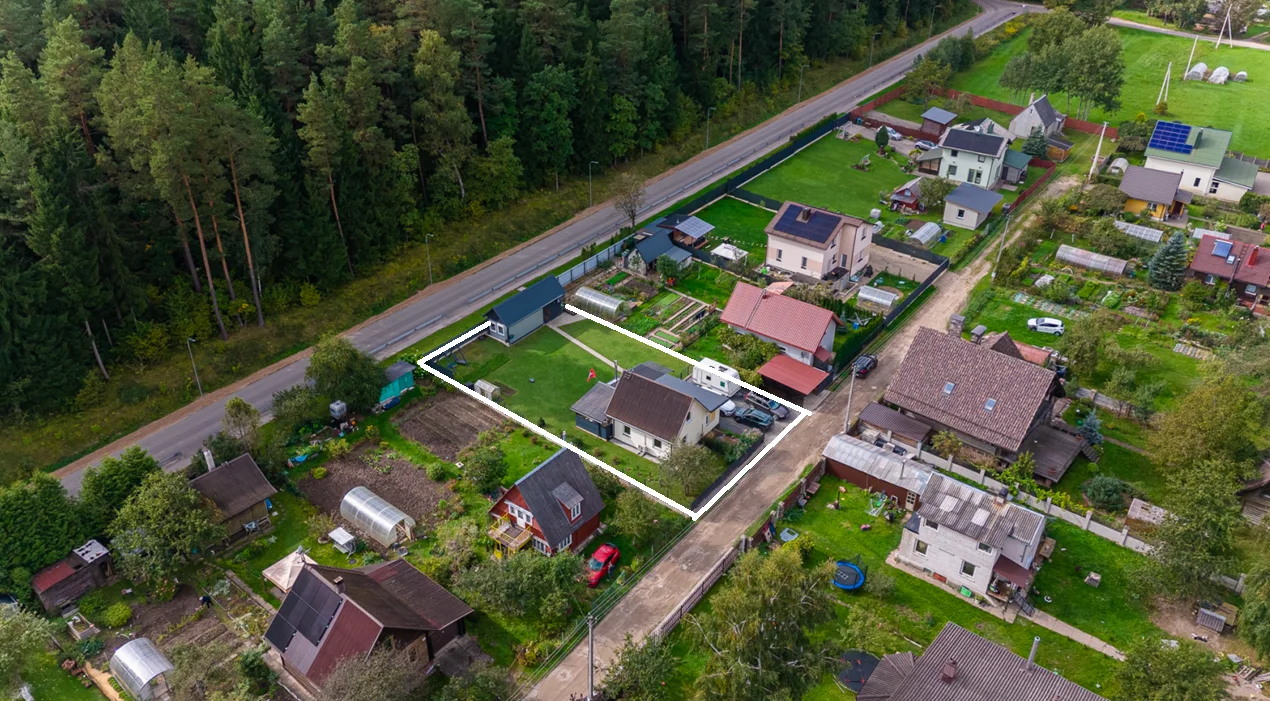 Sodo namas Trakų rajono sav., Valuose, Gėlių g. – nuotrauka 1