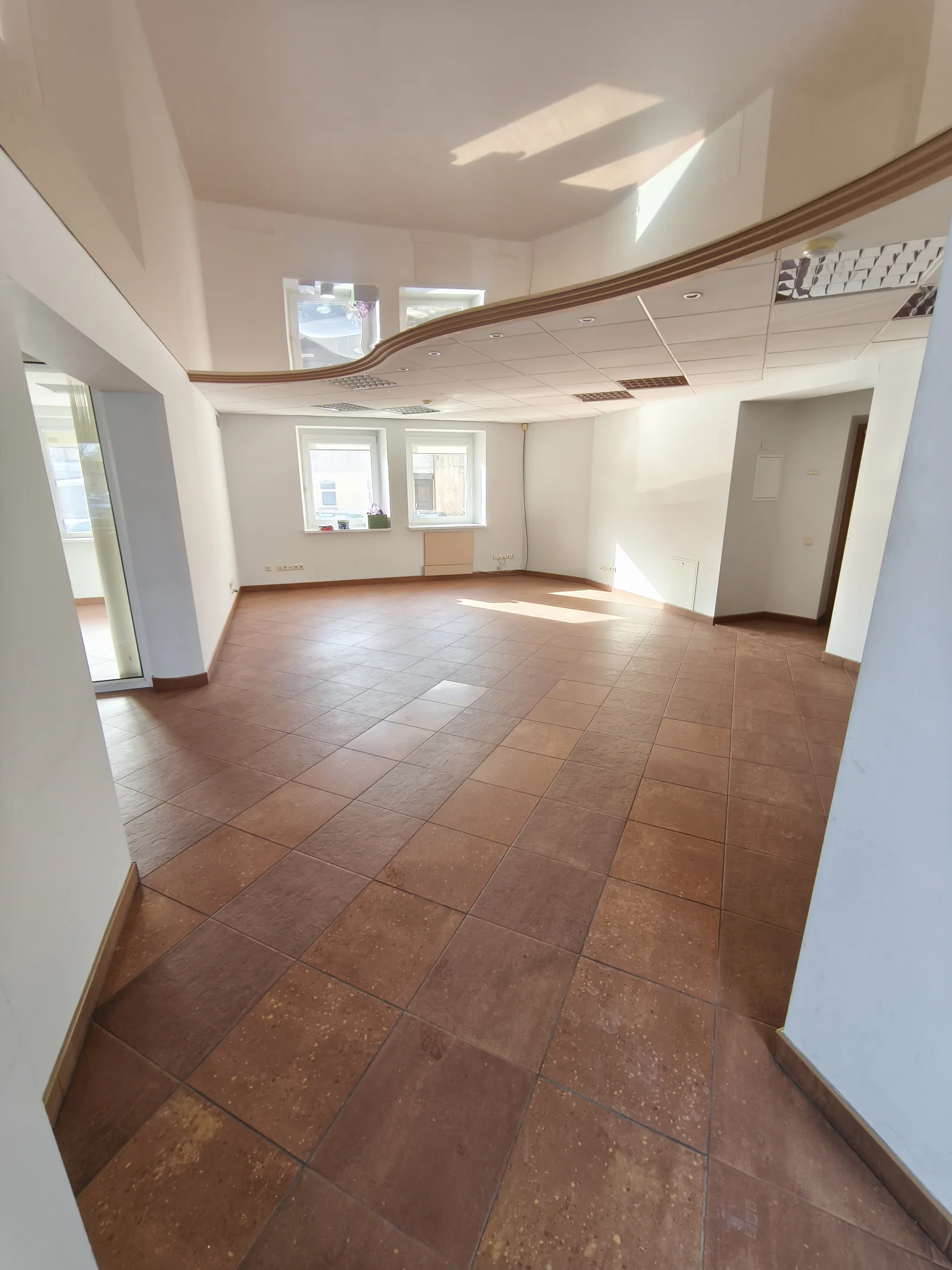 Biurui / Kitos / Prekybos/paslaugų / Turistinė nuoma Klaipėdoje Centre, Puodžių g. – nuotrauka 1