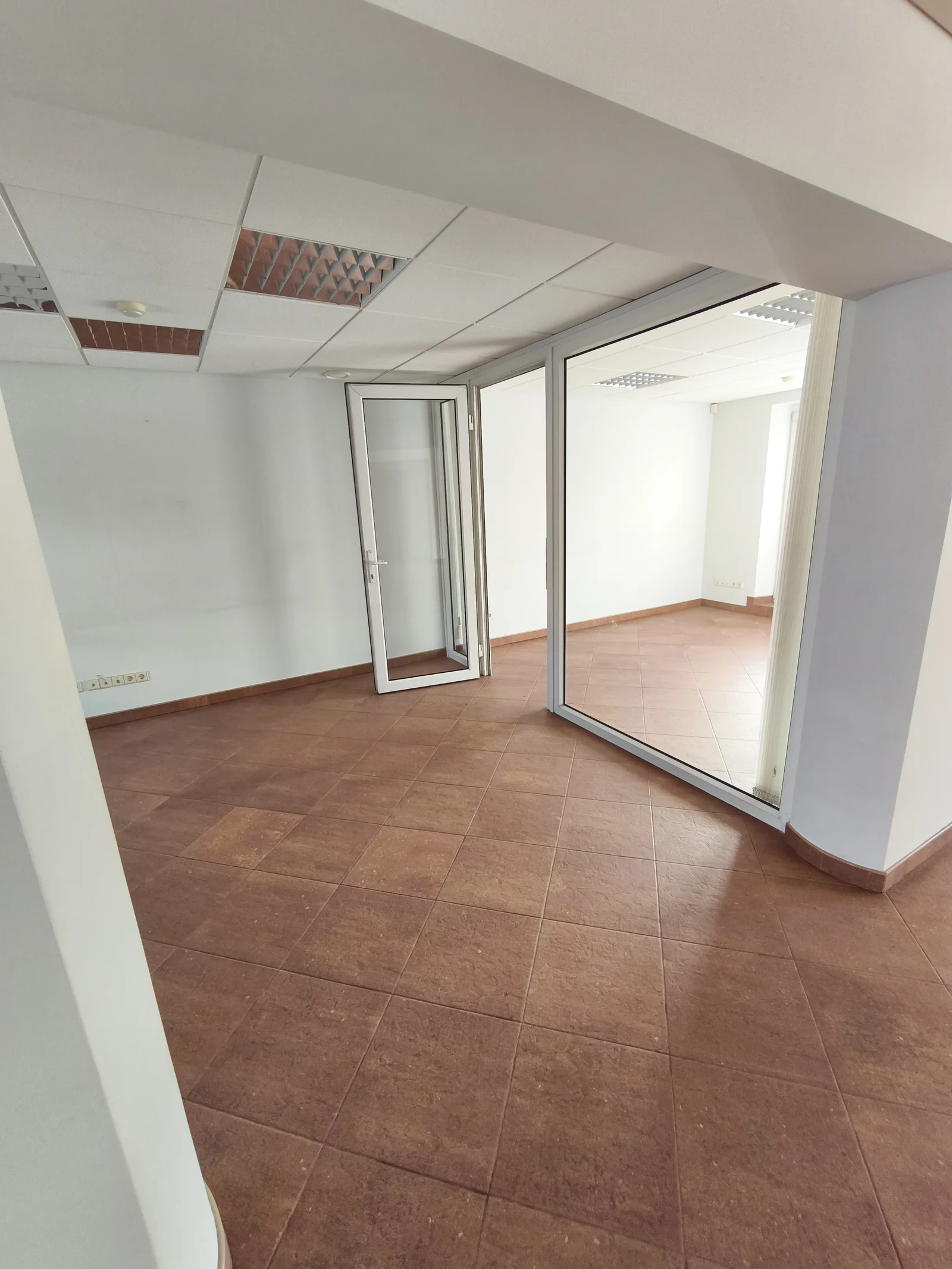 Biurui / Kitos / Prekybos/paslaugų / Turistinė nuoma Klaipėdoje Centre, Puodžių g. – nuotrauka 3