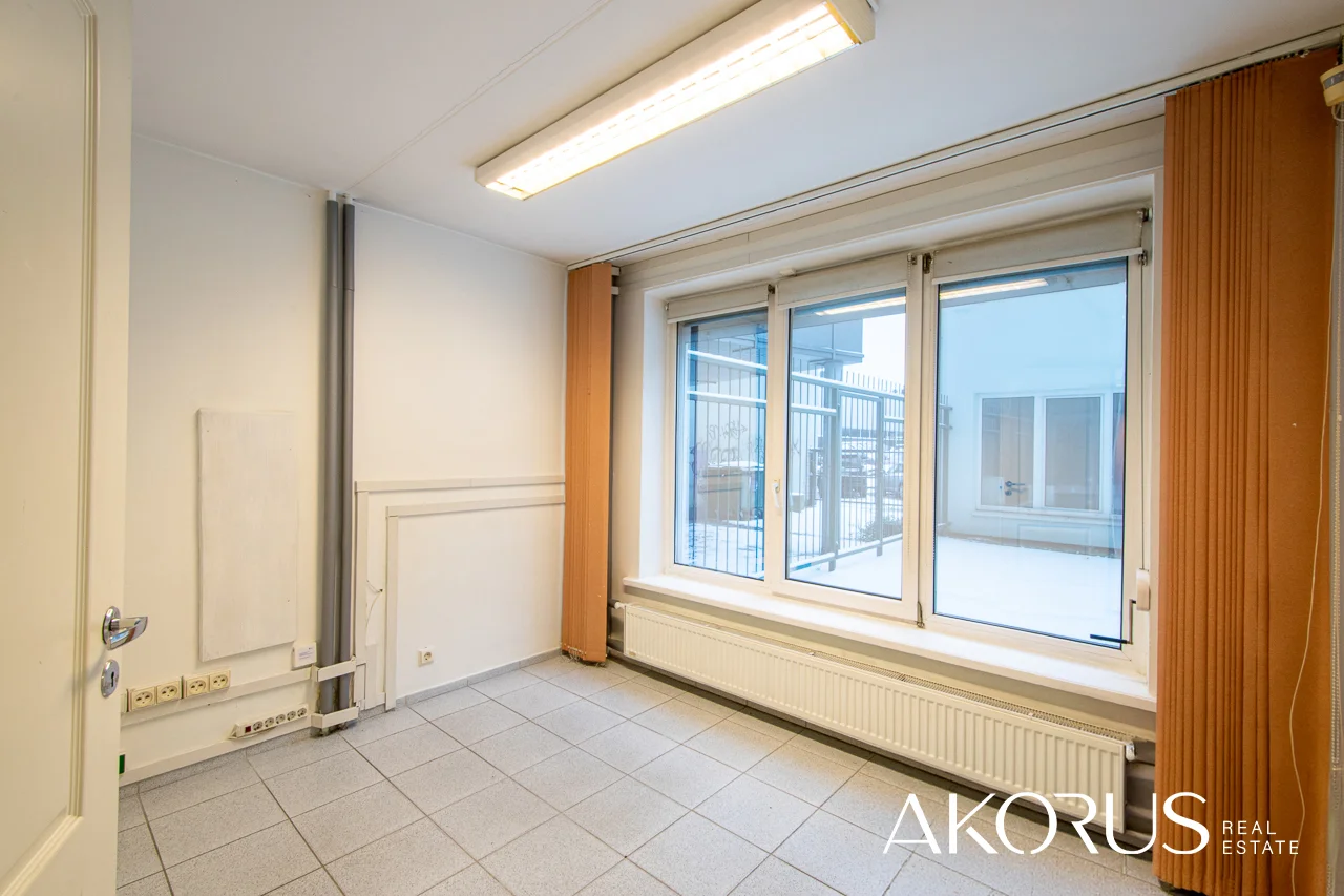 Biurui / Gamybos/Sandėliavimo / Prekybos/paslaugų / Sandėliavimo nuoma Vilniuje Pašilaičiuose, J. Baltrušaičio g. – nuotrauka 3